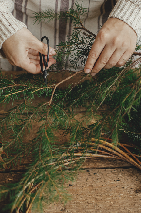 Kerst DIY met een hobby krans! Shop op KoopKerstverlichting.nl!